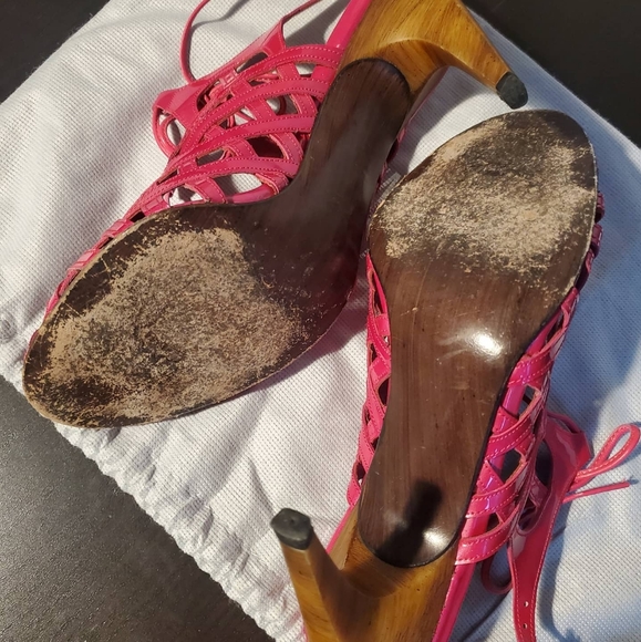 Stuart Weitzman fuschia high heel "cage" sandals - Picture 3 of 3